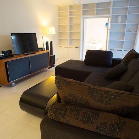 Becici Four-Bedroom Penthouse Apartment With Jacuzzi Ngoại thất bức ảnh